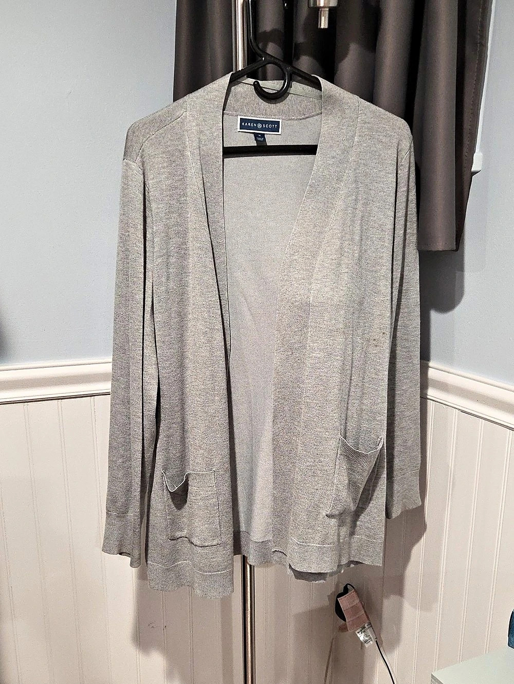 Jones New York Open Front Cardigan in Gray Like New